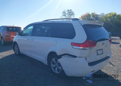 2012 Toyota Sienna Le V6 8 Passenger из США, поврежденный, VIN 5TDKK3DC3CS183629